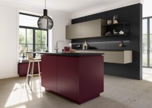 Häcker keuken concept130 kookeiland bordeaux rood + keukenkasten greige